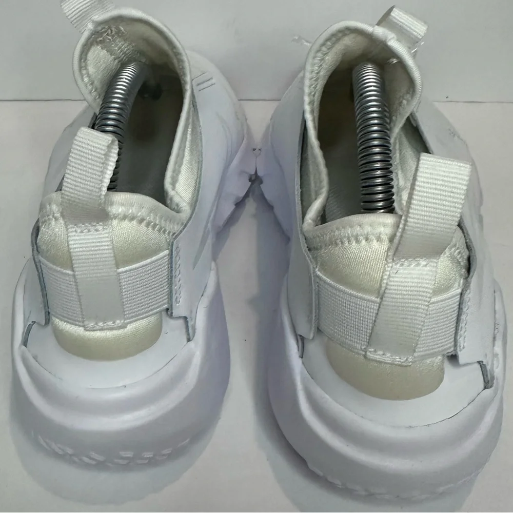 Nike White Slip-On Sneakers Minimalist Design